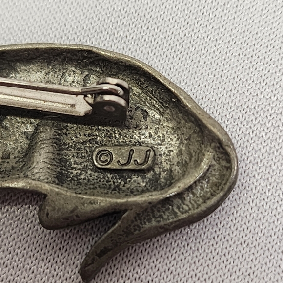 JJ Jonette Pewter Dachshund Holding Flowers Brooch Pin - Picture 6 of 9